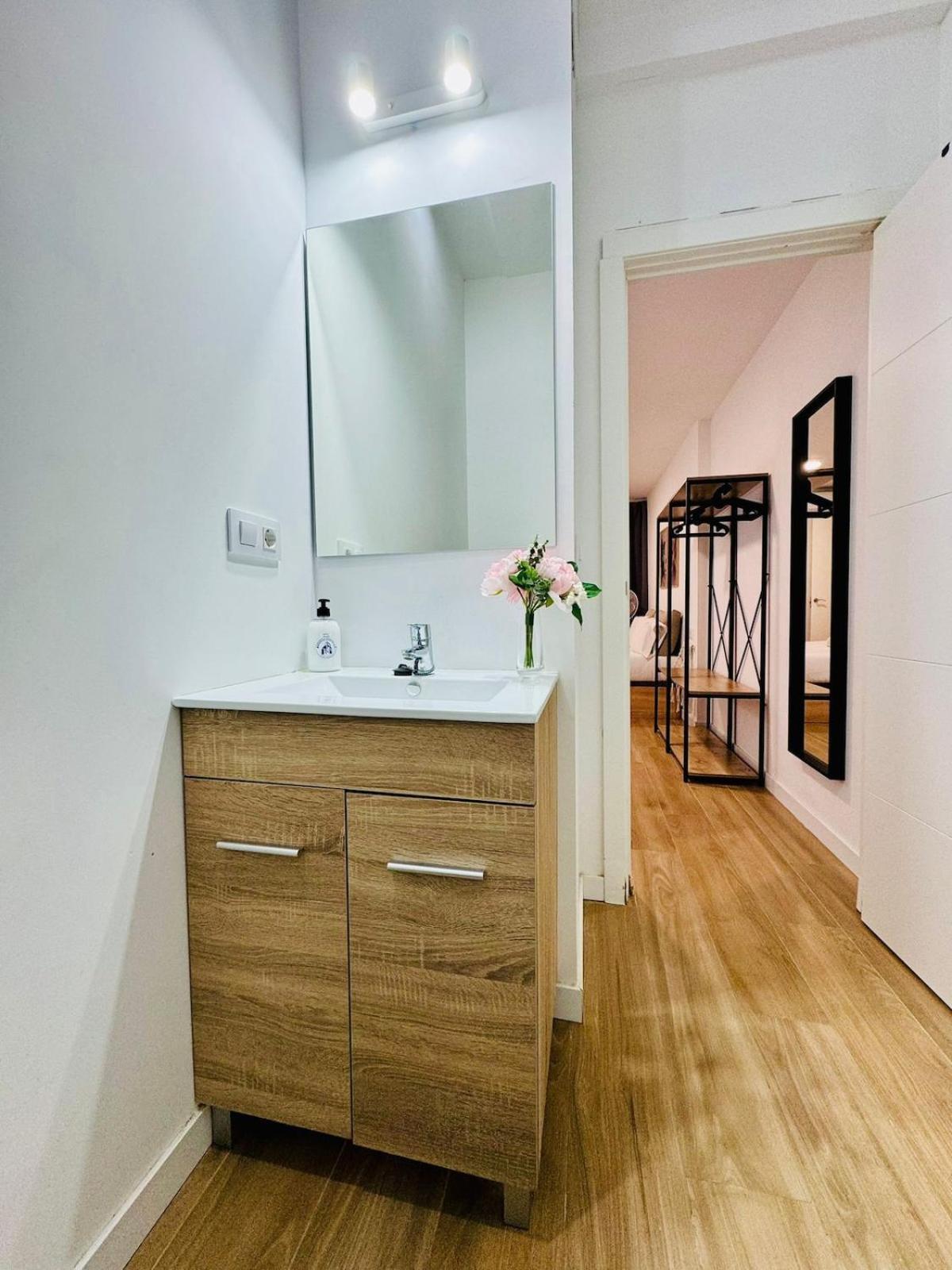 Ori B & Spacious Flat Close To The Center Apartment *